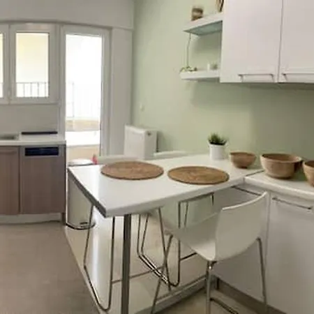 Bright & Stylish 2br With Premium Decor! * Athens